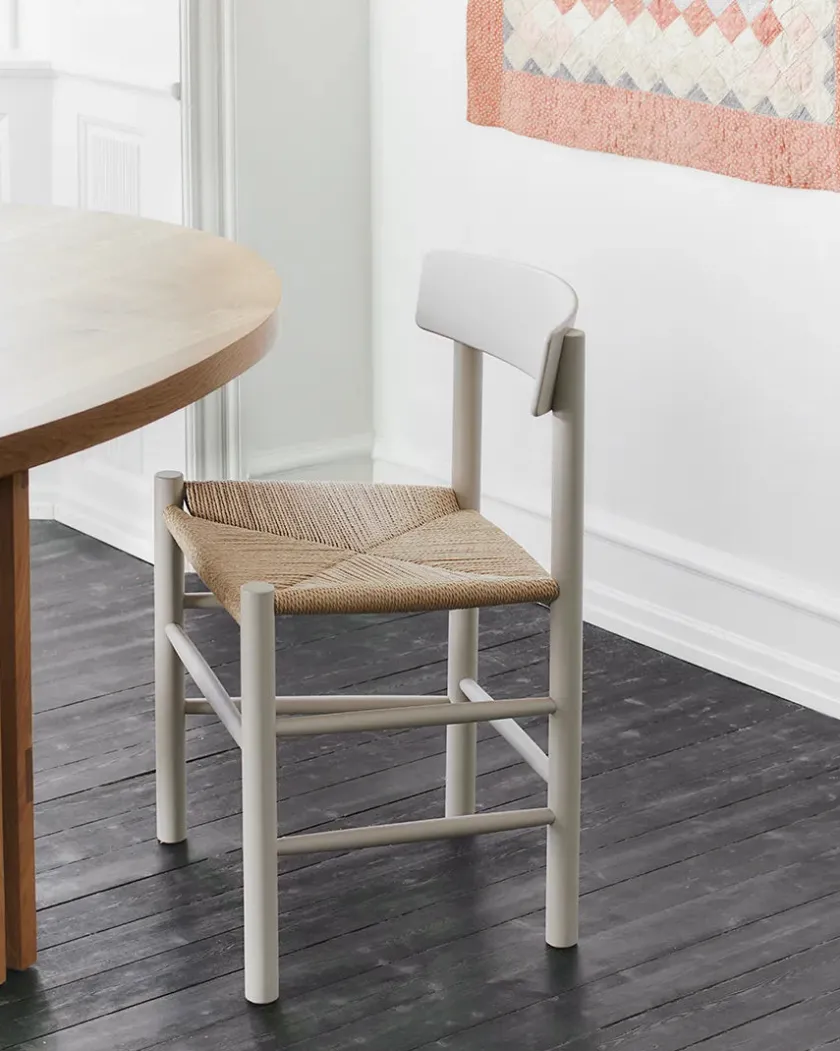 Fredericia Furniture J39 Folkestolen, Vintage lakeret af Børge Mogensen> Spisebordsstole