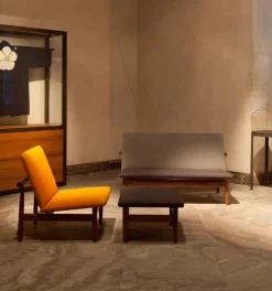 House of Finn Juhl Japan 2 pers. sofa, eg klar olie af Finn Juhl><noscript><img width=