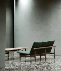 House of Finn Juhl Japan 3 pers. sofa, valnød af Finn Juhl><noscript><img width=