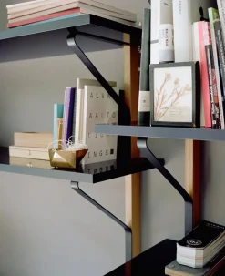 Artek Kaari Wall Shelf, 100x188 cm fra> Hylder