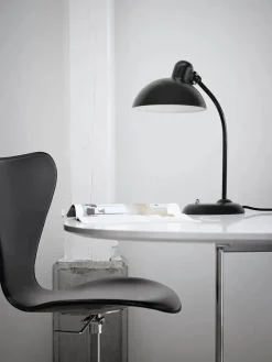 Fritz Hansen Kaiser Idell Bordlampe, kipbar fra><noscript><img width=