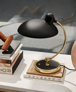 Fritz Hansen Kaiser Idell 6631-T Bordlampe fra> Spots