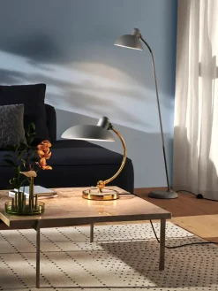 Fritz Hansen Kaiser Idell 6631-T Bordlampe fra><noscript><img width=