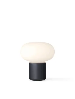 New Works Karl-Johan portable bordlampe, Light Grey fra><noscript><img width=