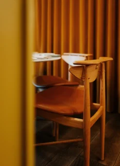 House of Finn Juhl Karmstolen, ask klar olie af Finn Juhl><noscript><img width=