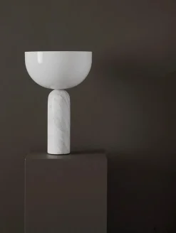 New Works Kizu Bordlampe Large, Black Marble fra><noscript><img width=