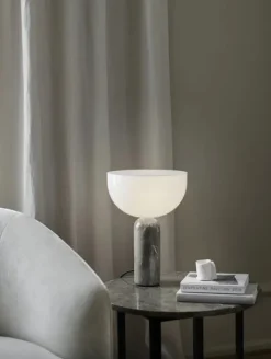 New Works Kizu Bordlampe Small, Grey Marble fra> Spots