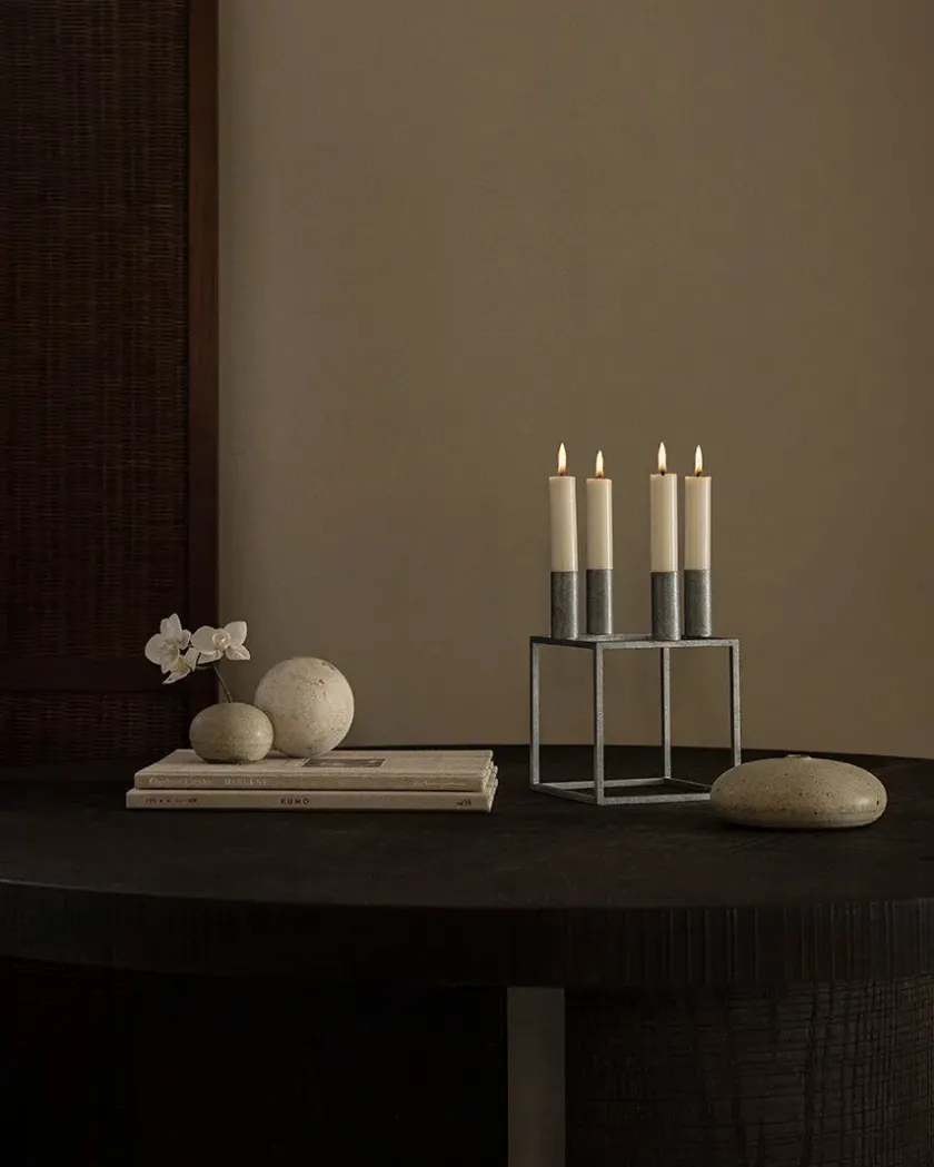 Audo Copenhagen Kubus 4 Lysestage, olive fra> Adventsstager|Lysestager