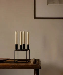 Audo Copenhagen Kubus 4 Lysestage, sort fra> Adventsstager|Lysestager