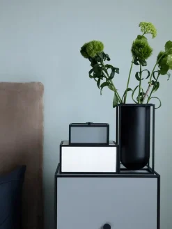 Audo Copenhagen Kubus Vase Lolo, hvid fra><noscript><img width=