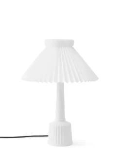 Le Klint Lille Esben Klint bordlampe fra Lyngby Porcelæn> Spots