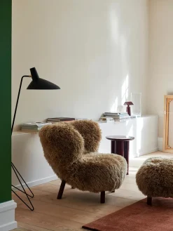 &Tradition Little Petra Pouf, sheepskin honey 50 mm fra> Puffer|Lænestole