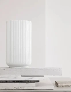 Lyngby Porcelæn Lyngbyvasen i rosa, H25 cm fra><noscript><img width=