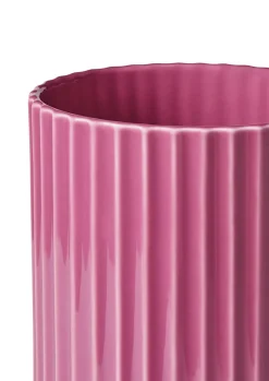 Lyngby Porcelæn Lyngbyvasen i rosa, H25 cm fra><noscript><img width=