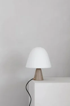 Fredericia Furniture Meadow Bordlampe fra> Spots