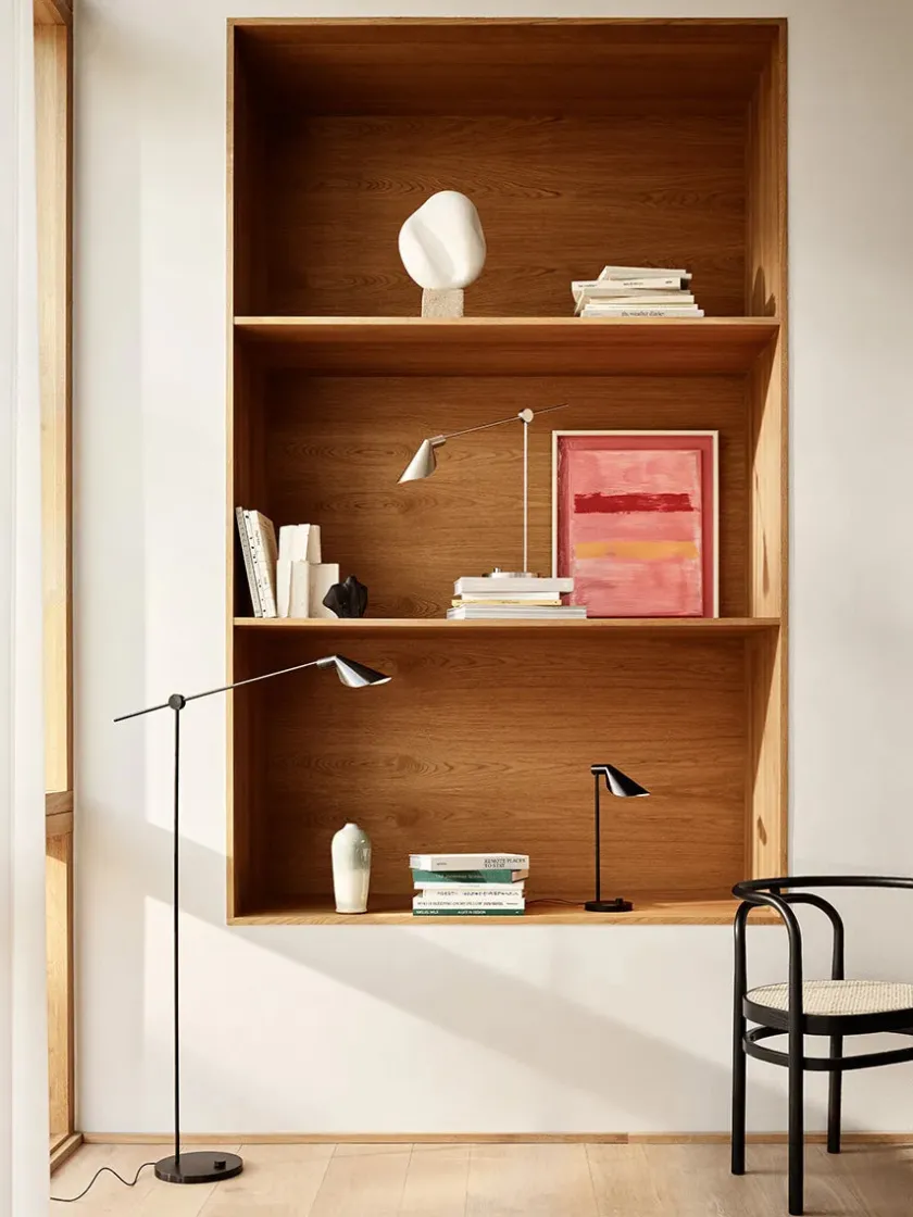 Fritz Hansen MS021 Bordlampe, sort PVD fra> Skrivebordslamper|Spots