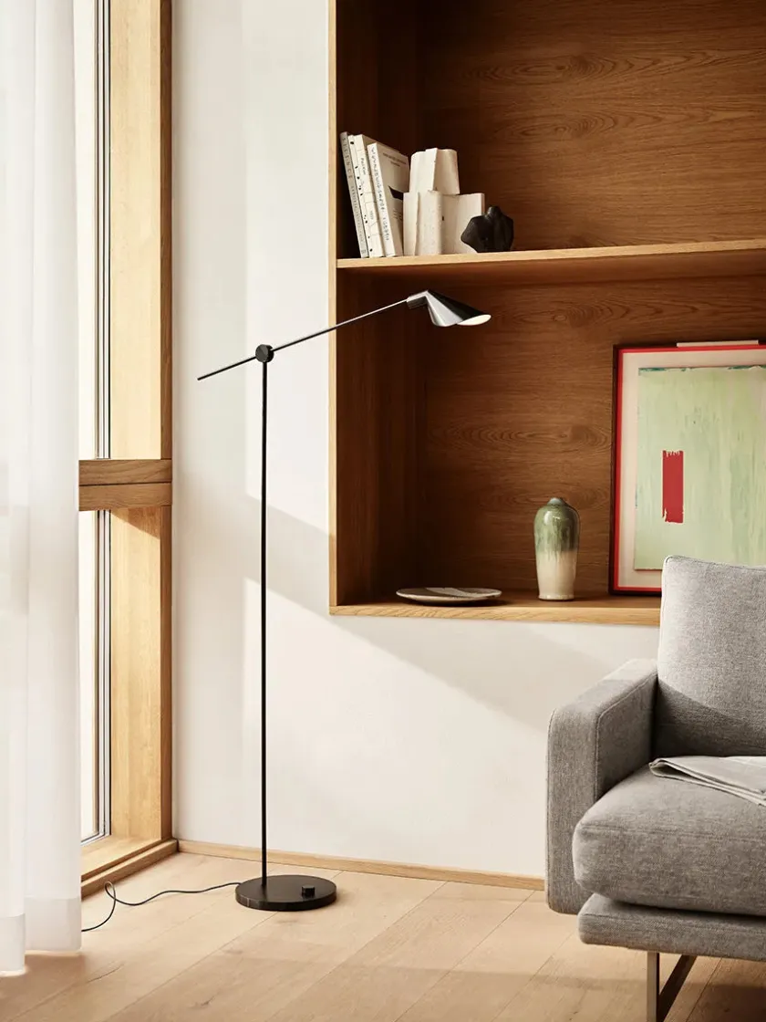 Fritz Hansen MS011 Gulvlampe, sort PVD fra> Gulvlamper|Spots