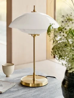 Fritz Hansen Musling Bordlampe fra> Spots