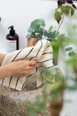 Bongusta Naram towel - Creme & Ink fra> Gaver Til Ham|Gaver Til Hende