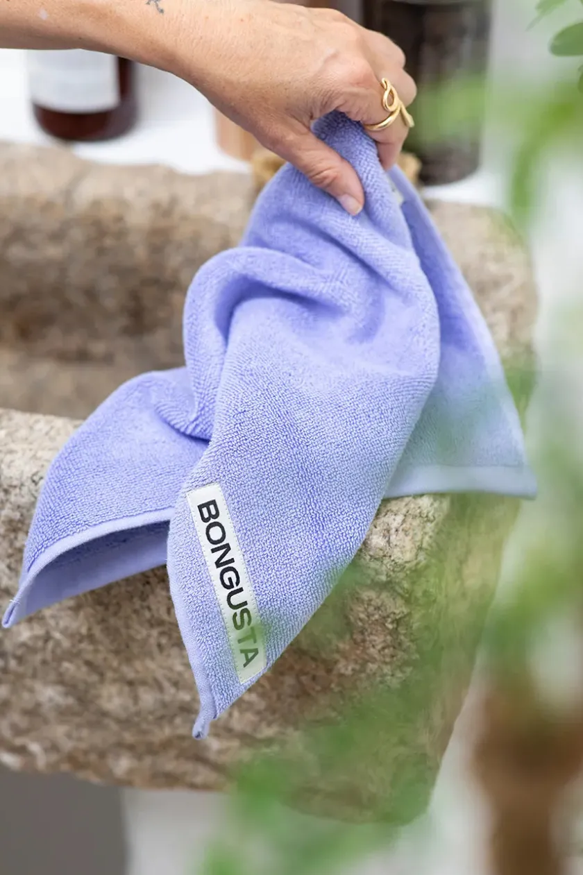 Bongusta Naram towel - Lavender Blue fra> Badeværelsestekstiler