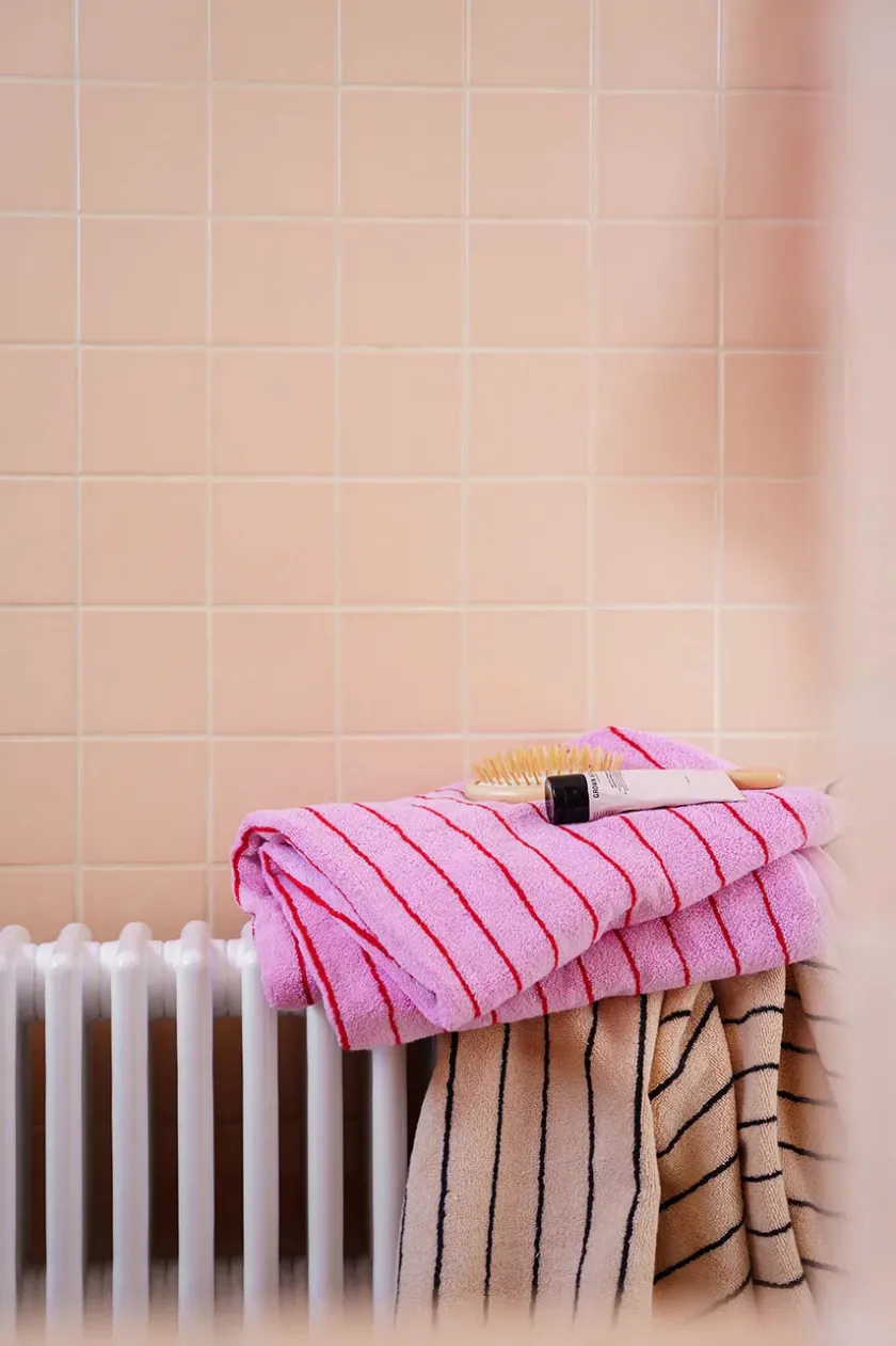 Bongusta Naram towel - Silver Sage fra> Badeværelsestekstiler