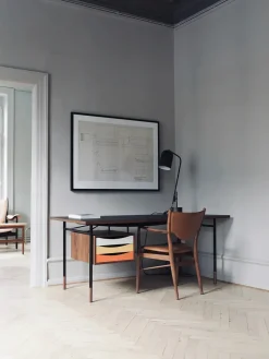 House of Finn Juhl Nyhavn Skrivebord m. Skuffekassette af Finn Juhl> Skriveborde