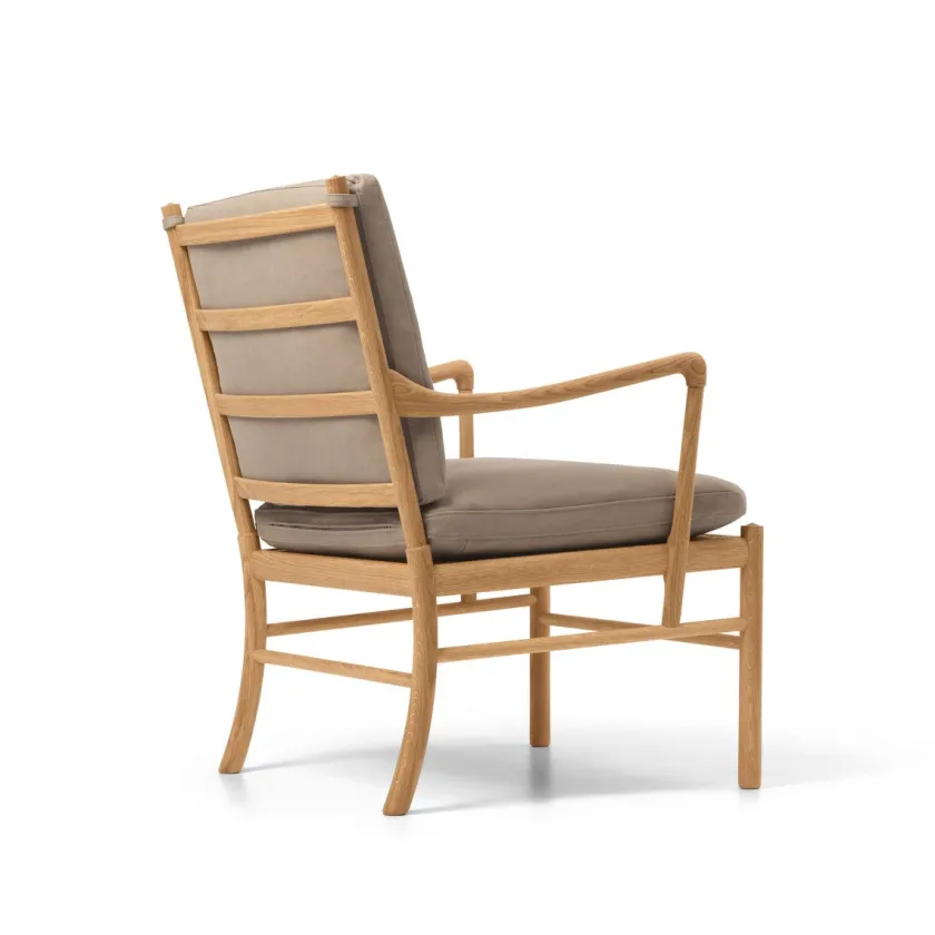Carl Hansen & Søn OW149 Colonial lænestol, eg olie, Terra-læder af Ole Wanscher> Loungestole|Lænestole