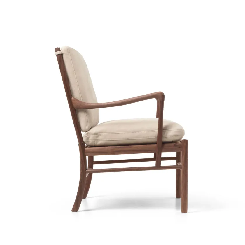 Carl Hansen & Søn OW149 Colonial lænestol, valnød olie, Terra-læder af Ole Wanscher> Loungestole|Lænestole