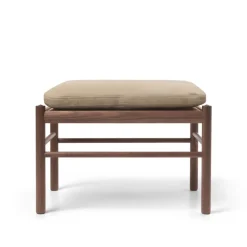 Carl Hansen & Søn OW149F Fodskammel til Colonial lænestol, valnød olie, Terra-læder af Ole Wanscher><noscript><img width=