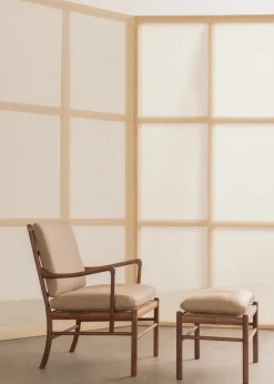 Carl Hansen & Søn OW149F Fodskammel til Colonial lænestol, eg olie, Terra-læder af Ole Wanscher><noscript><img width=