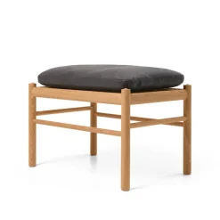 Carl Hansen & Søn OW149F Fodskammel til Colonial lænestol, eg olie, Terra-læder af Ole Wanscher><noscript><img width=