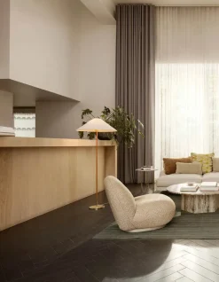 GUBI Pacha Lounge Chair, swivel fra> Lænestole