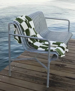 HAY Palissade Dining Bench Armrest, Deep Blue fra><noscript><img width=