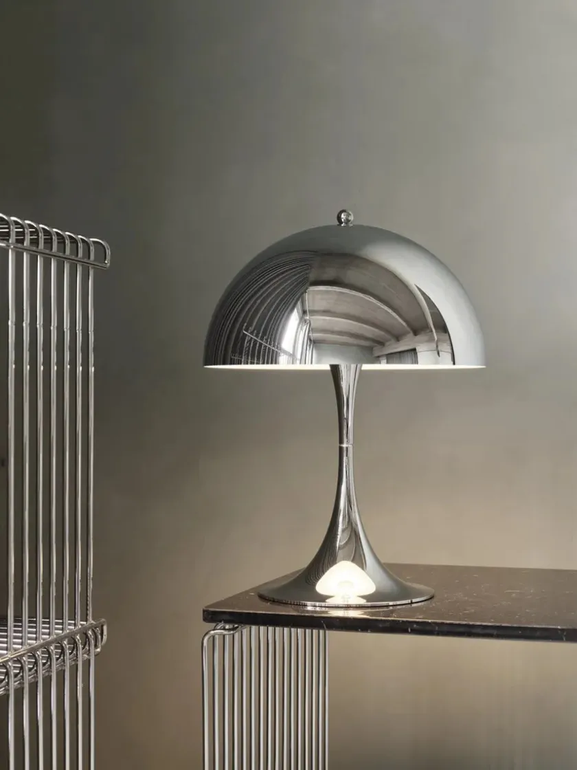 Louis Poulsen Panthella 250 bordlampe, hvid af Verner Panton> Spots