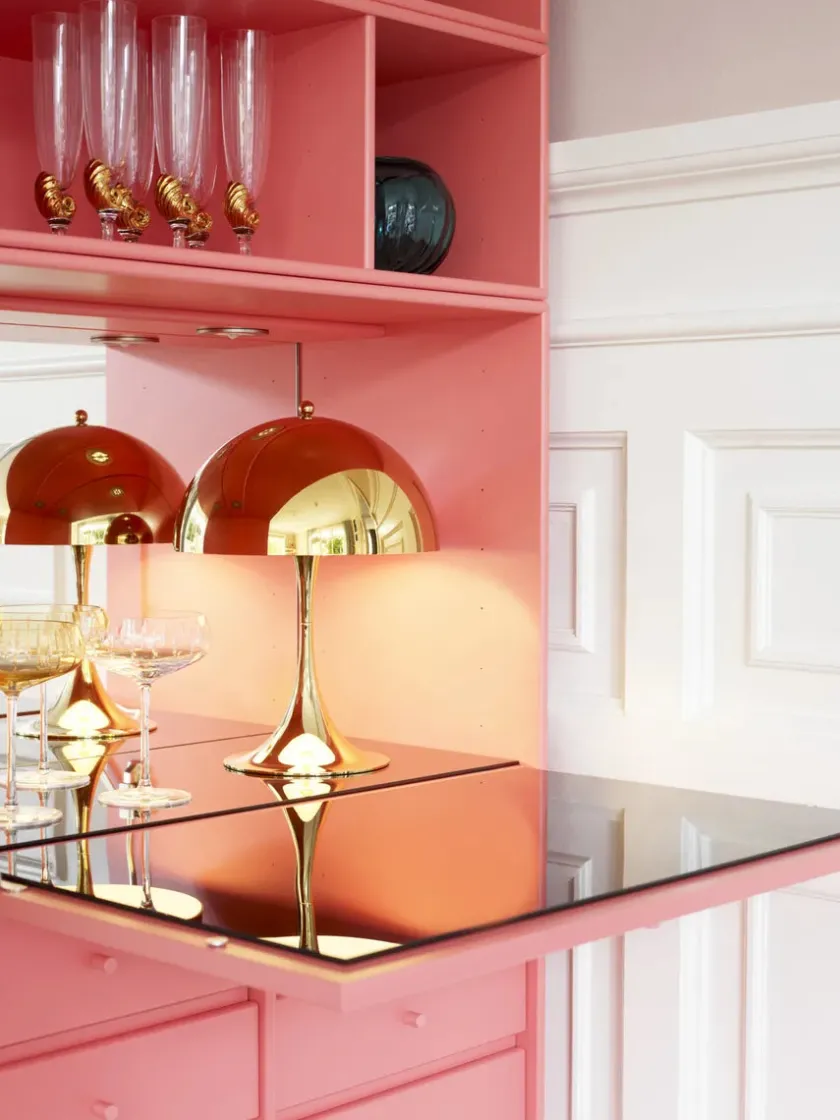 Louis Poulsen Panthella 250 bordlampe, koral af Verner Panton> Spots