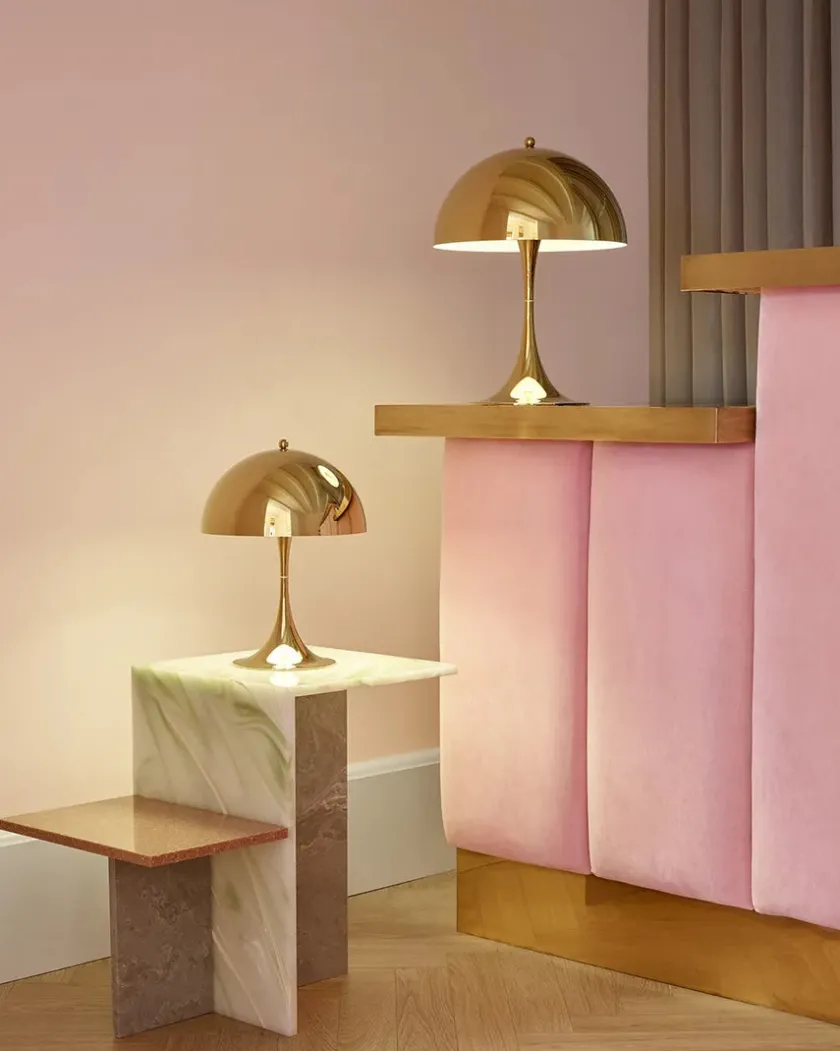 Louis Poulsen Panthella 250 bordlampe, pale blue af Verner Panton> Spots