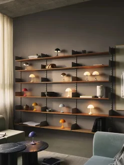 Louis Poulsen Panthella 160 Portable V3, chrome beige af Verner Panton><noscript><img width=