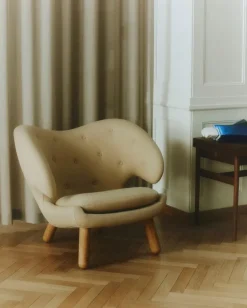 House of Finn Juhl Pelikan stol, eg klar olie af Finn Juhl><noscript><img width=