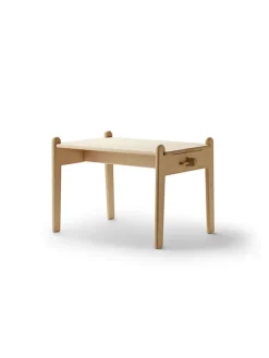 Carl Hansen & Søn Peters Bord CH411 af Hans J. Wegner>Børn Børneborde