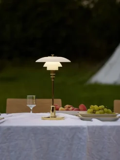 Louis Poulsen PH 2/1 Portable Bordlampe, messing fra><noscript><img width=