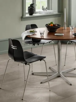 Fritz Hansen PK3 spisebordsstol, valnød af Poul Kjærholm><noscript><img width=