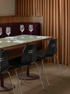 Fritz Hansen PK3 spisebordsstol, valnød af Poul Kjærholm><noscript><img width=