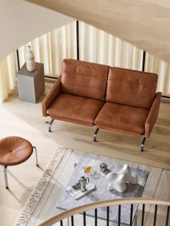 Fritz Hansen PK33 Taburet af Poul Kjærholm><noscript><img width=