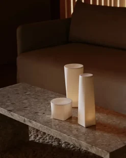 Audo Copenhagen Plinth Bridge, White carrara marble fra><noscript><img width=