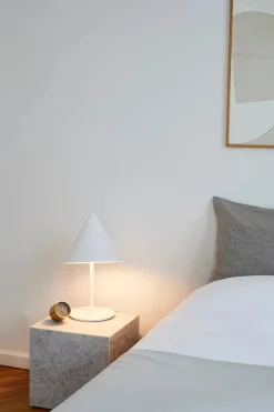 Audo Copenhagen Plinth Cubic Rose Calacatta Viola marmor fra><noscript><img width=