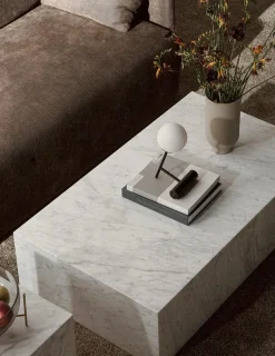 Audo Copenhagen Plinth Low Black Nero Marquina marmor fra><noscript><img width=