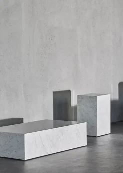 Audo Copenhagen Plinth Tall Grey Kendzo marmor fra><noscript><img width=