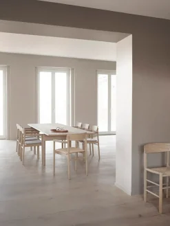 Fredericia Furniture Post Spisebordsstol, eg lys olie fra><noscript><img width=