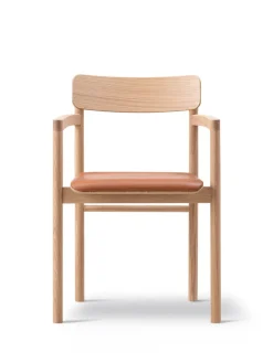 Fredericia Furniture Post Spisebordsstol, sædepolstret max 95 læder fra> Spisebordsstole