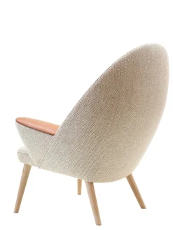 PP Møbler PP521 Den Polstrede Påfugl af Hans J. Wegner><noscript><img width=